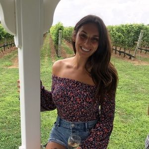 Meet your Posher, Nicole